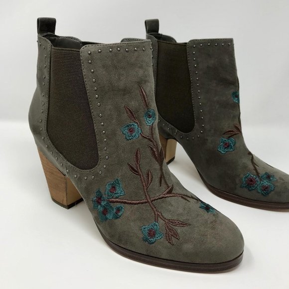 CROWN VINTAGE Green Gray Embroidered Booties